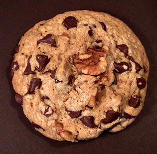 Walnut Chocolate Chip Cookie